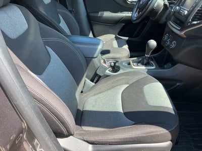 2017 Jeep Cherokee Altitude FWD