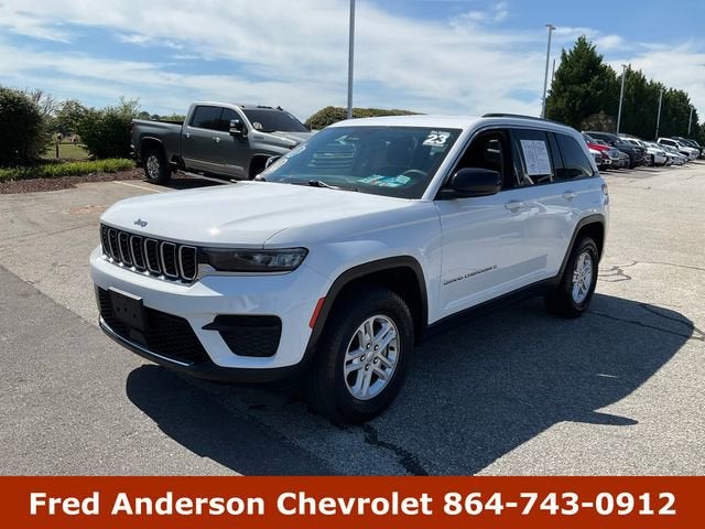 2023 Jeep Grand Cherokee Laredo 4x4's photo