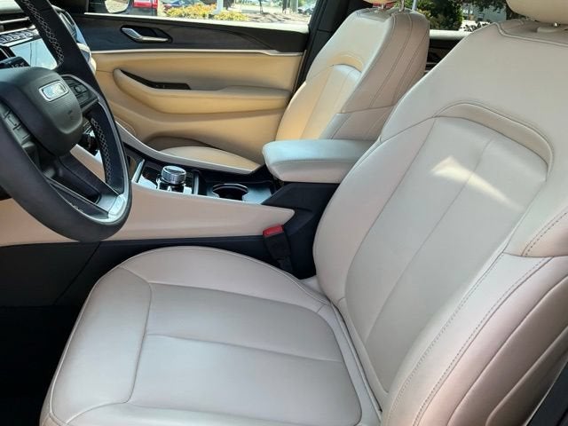 2025 Jeep Grand Cherokee L Limited 4x4