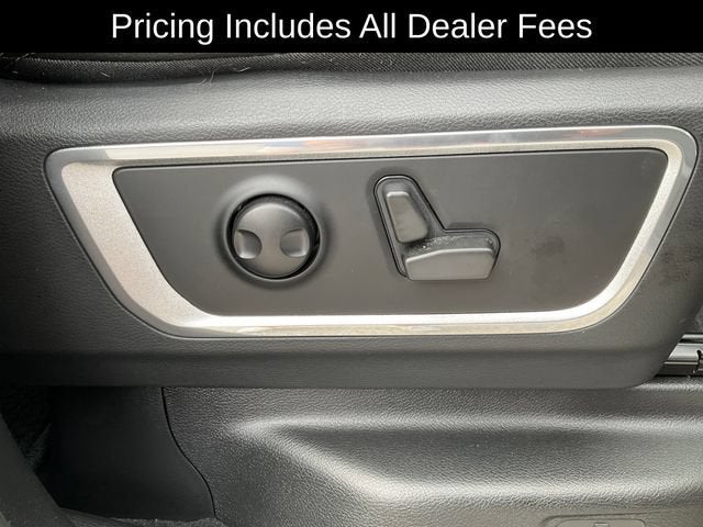 2022 RAM 1500 Laramie Crew Cab 4x2 6'4" Box