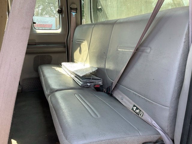 2000 Ford Super Duty F-350 SRW XL