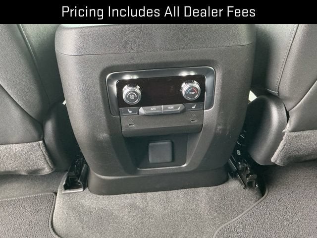 2026 GMC Yukon AT4 - Photo 14