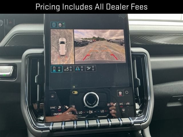 2026 GMC Yukon AT4 - Photo 9