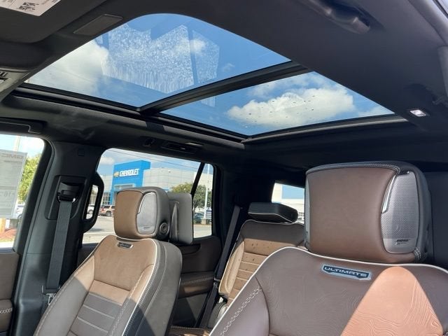 2026 GMC Yukon Denali Ultimate - Photo 12
