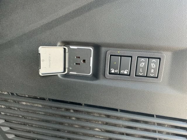 2026 GMC Yukon Denali Ultimate - Photo 29