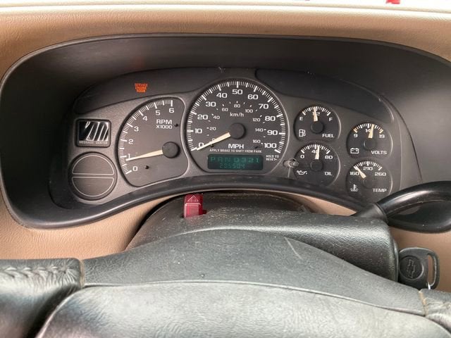 2002 Chevrolet Suburban LS