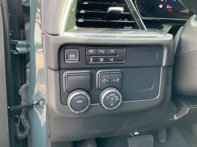 2025 Chevrolet Suburban RST