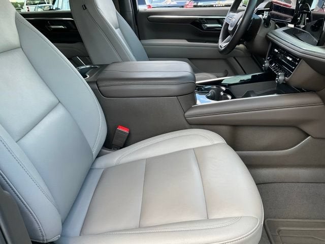 2025 Chevrolet Suburban LT