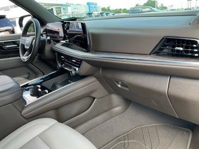 2025 Chevrolet Suburban LT