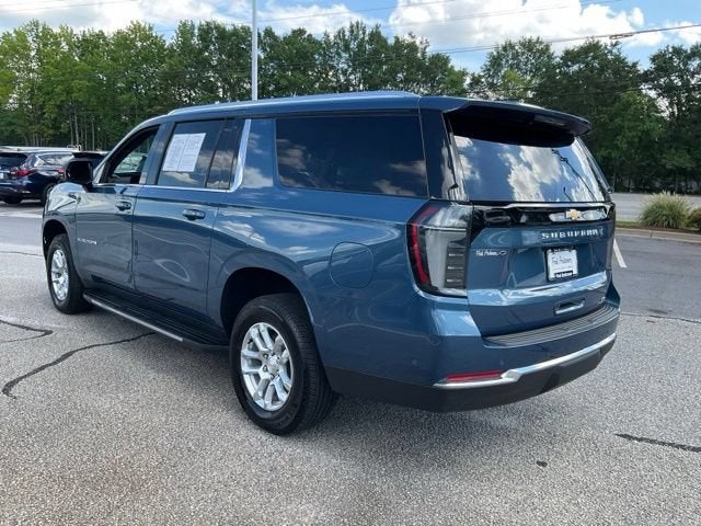2025 Chevrolet Suburban LT