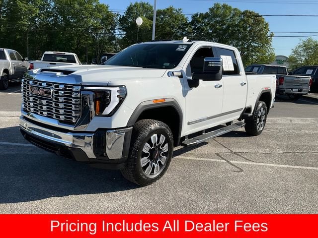 2025 GMC Sierra 4WD Crew Cab Standard Box SLT's photo