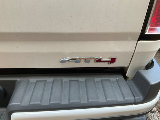 2022 GMC Canyon AT4 - Leather