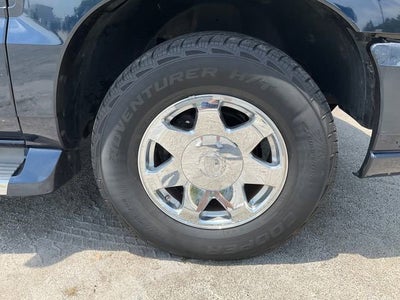 2005 Cadillac Escalade Standard