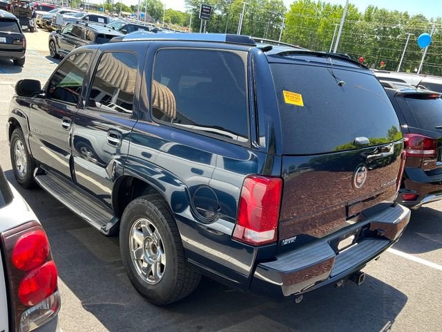 2005 Cadillac Escalade Standard