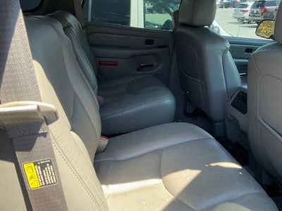2005 Cadillac Escalade Standard