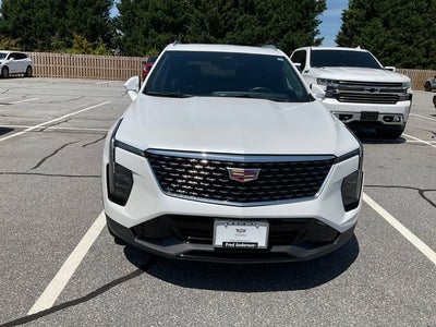 2025 Cadillac XT4 Premium Luxury