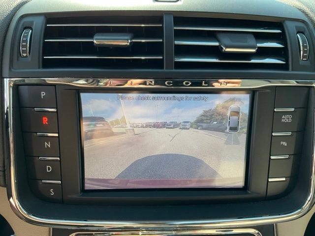 2017 Lincoln Continental Select