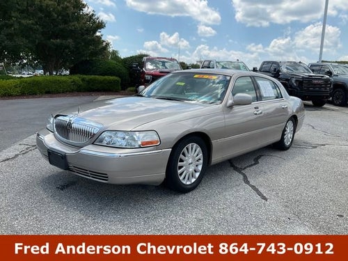2003 Lincoln Town Car Executive