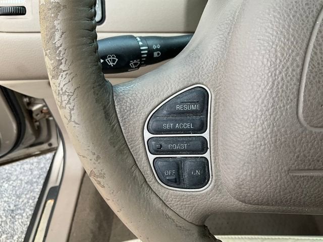 2003 Lincoln Town Car Executive
