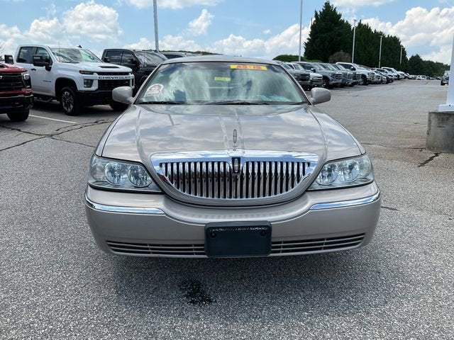 2003 Lincoln Town Car Executive
