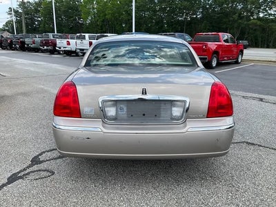 2003 Lincoln Town Car Executive