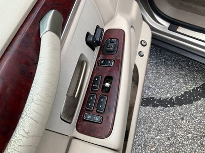 2003 Lincoln Town Car Executive
