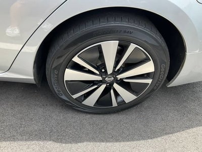 2021 Nissan Altima SV FWD