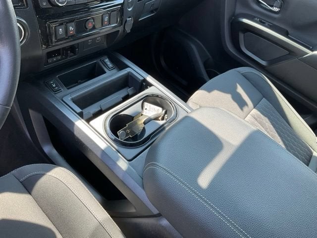 2023 Nissan TITAN Crew Cab SV 4x2