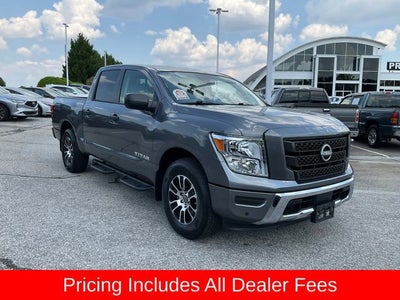 2024 Nissan Titan SV