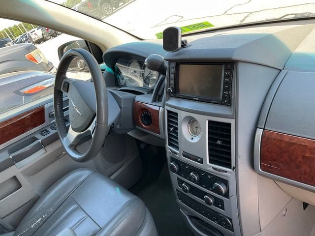 2009 Chrysler Town & Country Touring