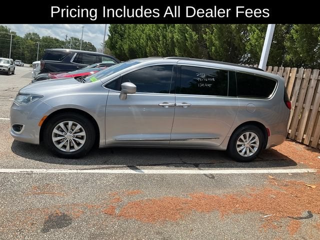 2017 Chrysler Pacifica Touring-L