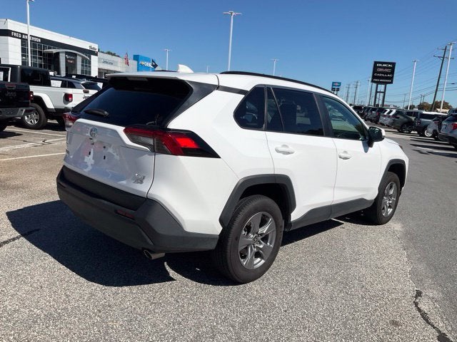 2025 Toyota RAV4 XLE