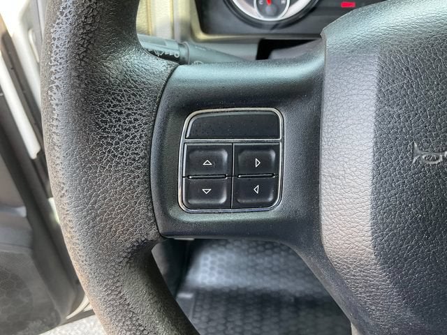 2017 RAM 3500 Tradesman Crew Cab 4x2 6'4" Box