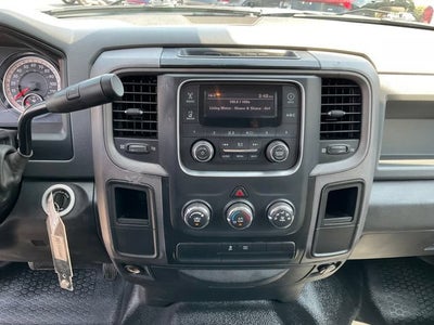 2017 RAM 3500 Tradesman Crew Cab 4x2 6'4" Box