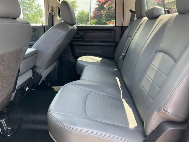 2017 RAM 3500 Tradesman Crew Cab 4x2 6'4" Box