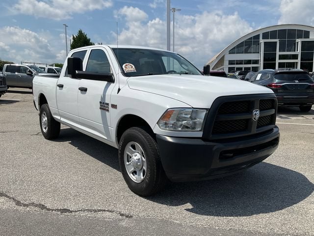 2017 RAM 3500 Tradesman Crew Cab 4x2 6'4" Box