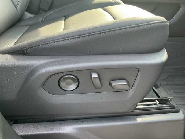 2026 GMC Sierra 1500 SLT - Photo 19