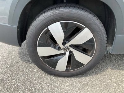 2025 Volkswagen Taos S