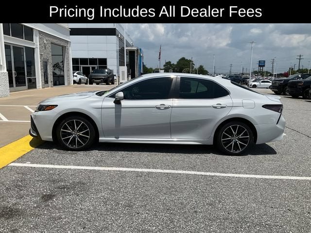 2024 Toyota Camry SE
