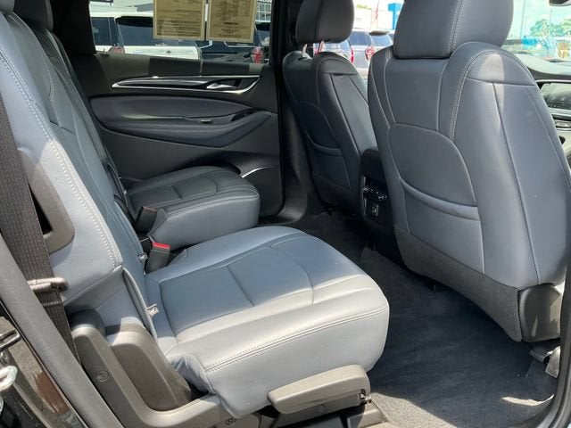 2022 Buick Enclave Essence