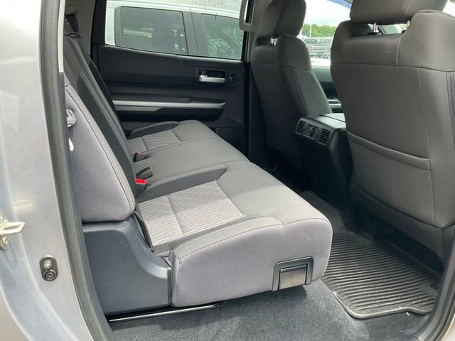 2017 Toyota Tundra SR5 5.7L V8