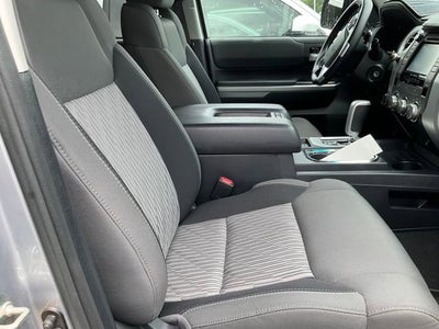 2017 Toyota Tundra SR5 5.7L V8