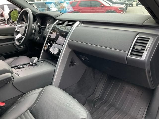 2025 Land Rover Discovery Dynamic SE