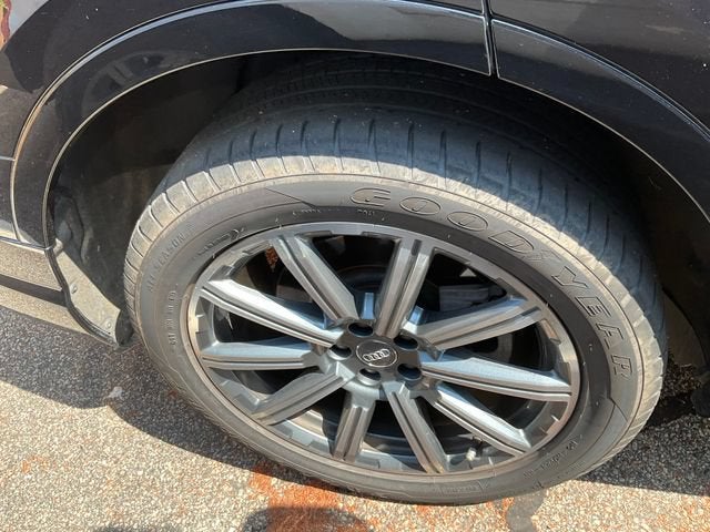 2019 Audi Q7 45 Premium